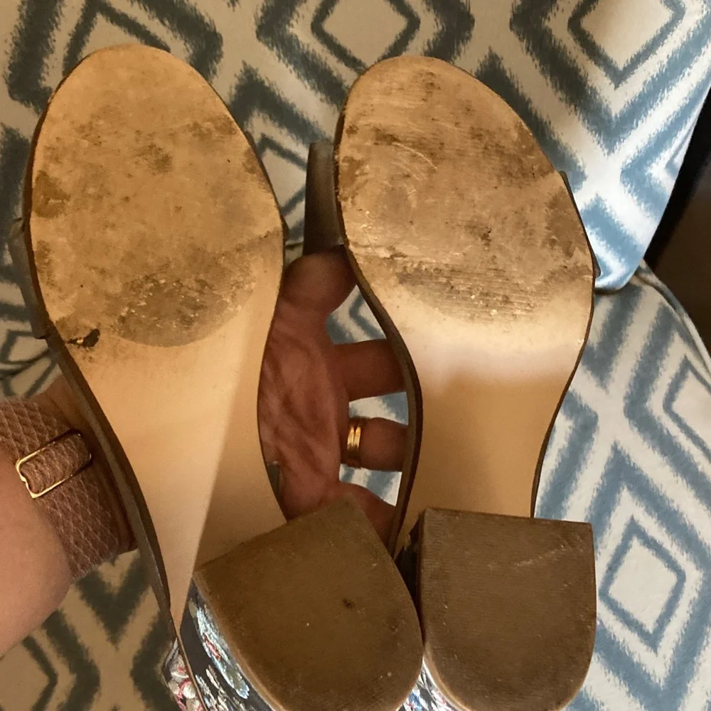 Steve Madden suede open